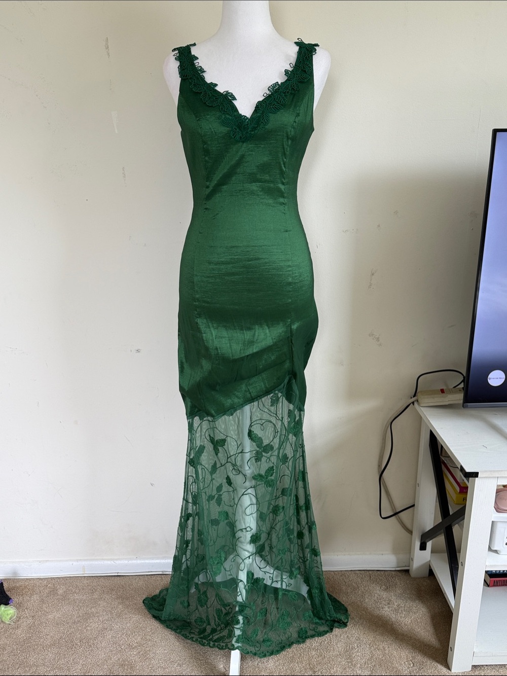 DC Comics Original Official Poison Ivy gown! Emerald Green Lace-Trim Maxi Dress